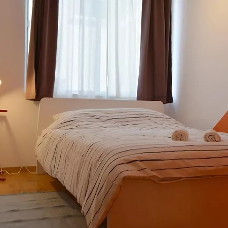 Apartment Apartman Lena Zadar